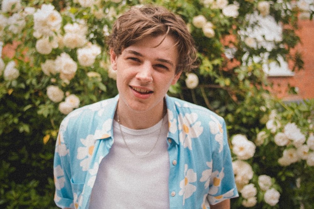 Thomas Headon is hard not to love with his new bop "Loving You"