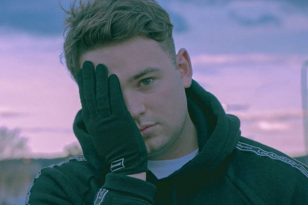 YNG ONE drops new single 'Hold It'