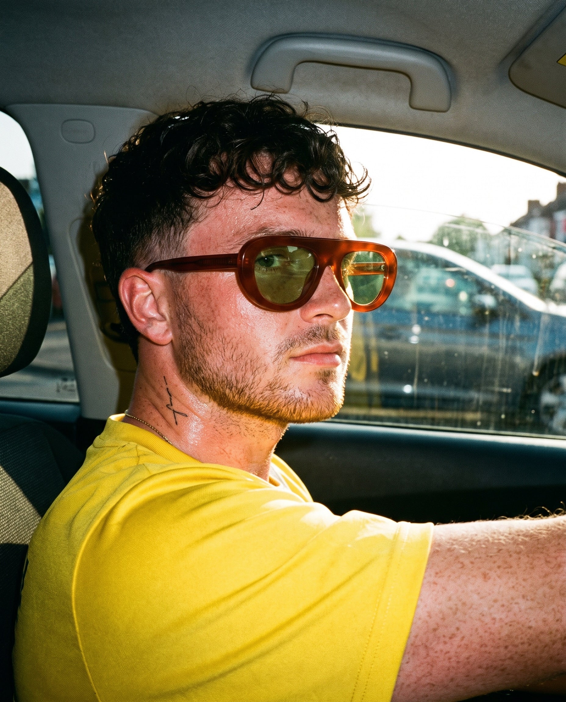 Hipland Ibiza Sunglasses Red Tortoise   Light Green on model