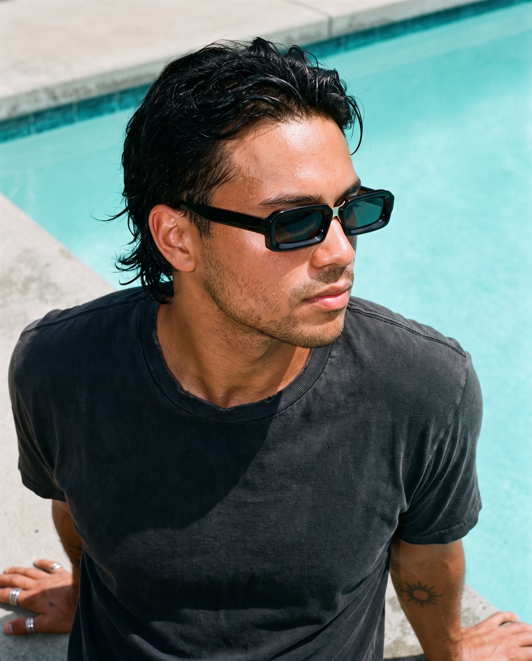 Hipland Corsica Sunglasses Black   Grey on model