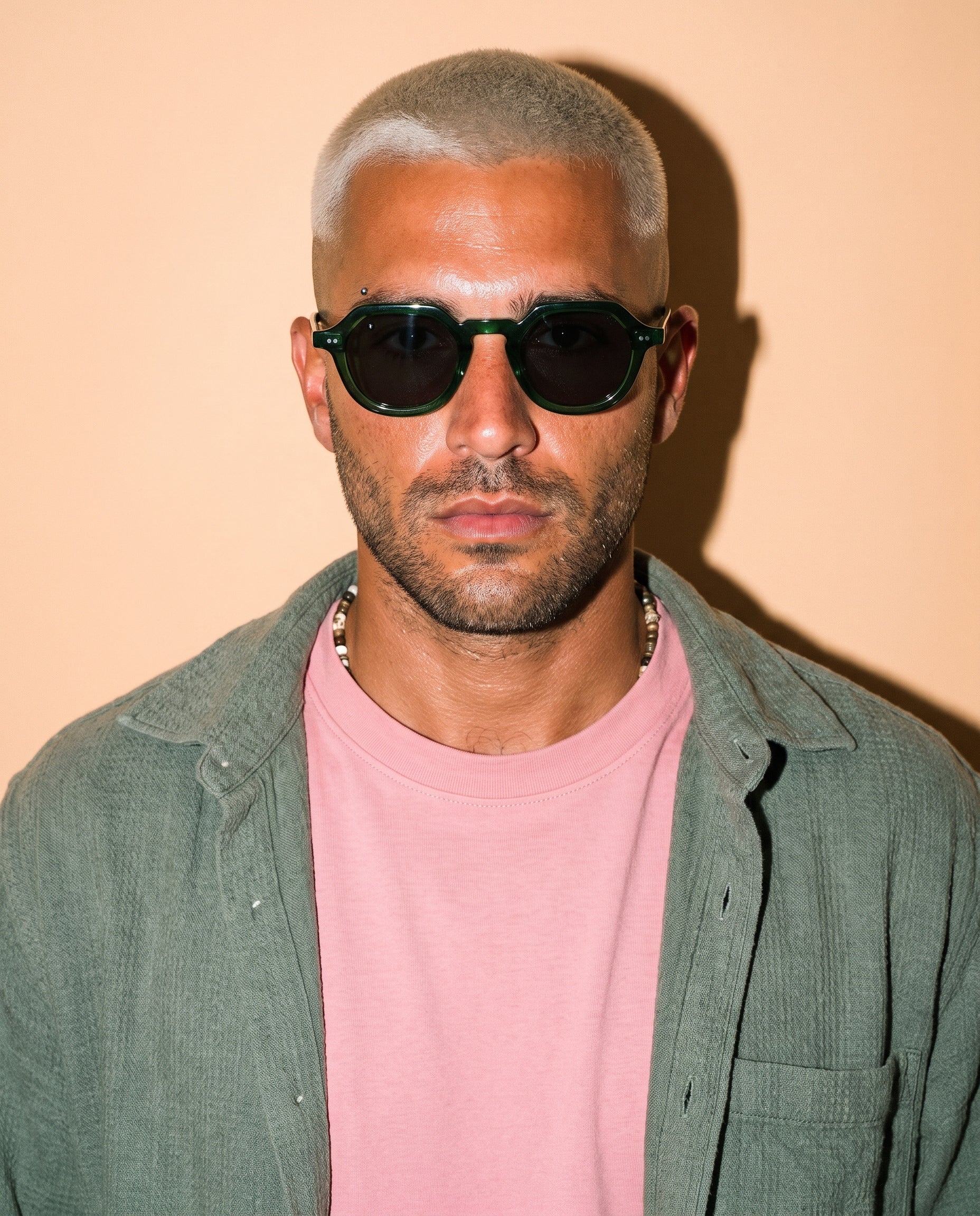 Hipland Fiji Sunglasses Green   Grey on model