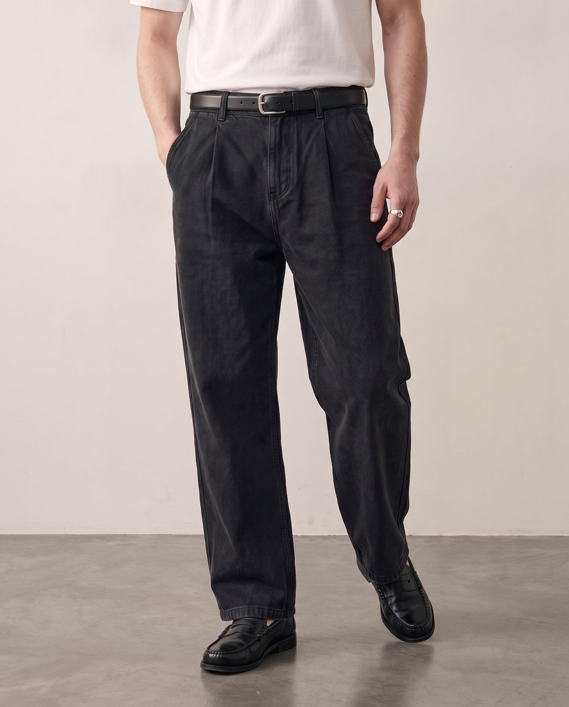Hipland Washed Corduroy Wide-Leg Trousers Black front