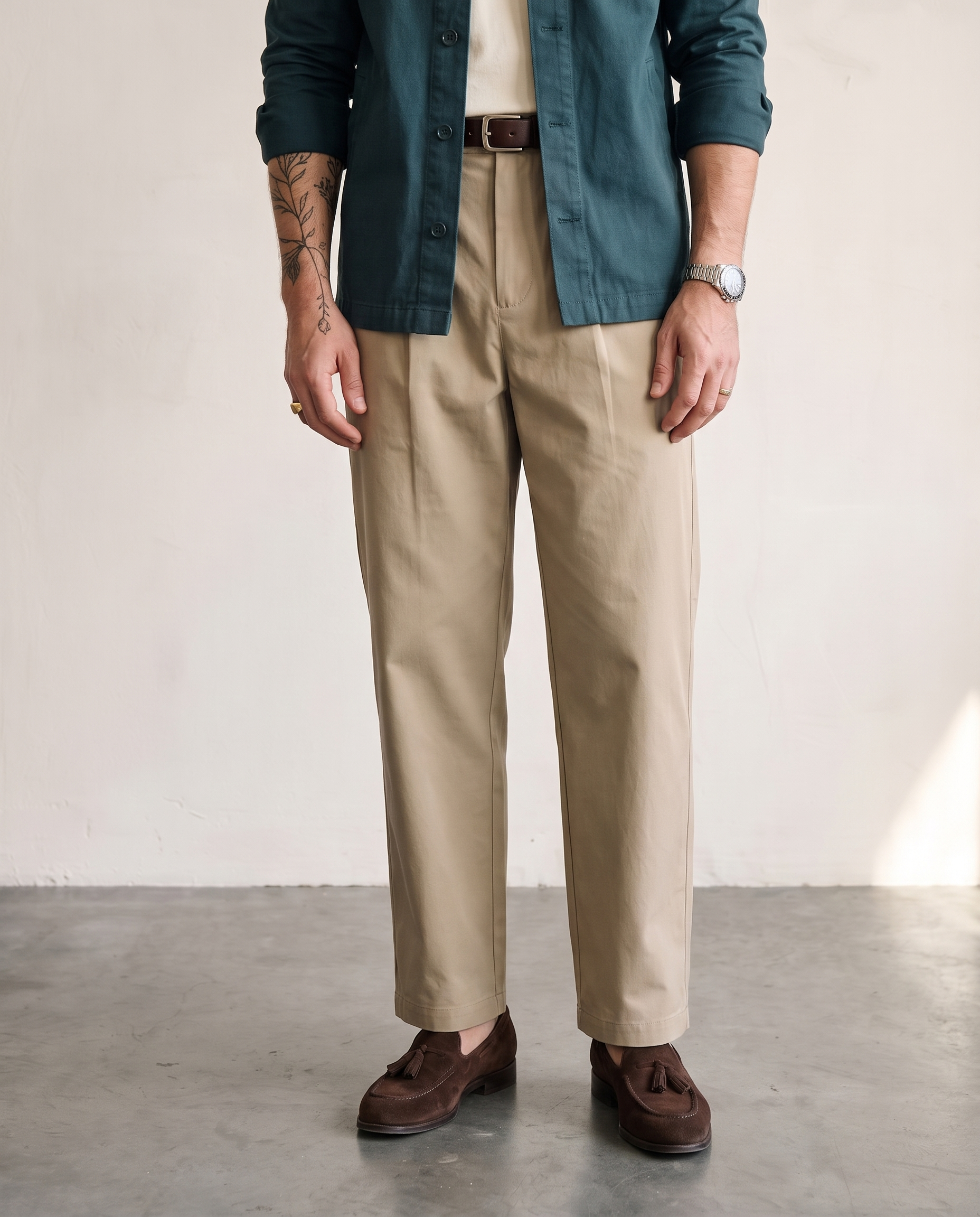 Pleated Cotton-Nylon Commuter Trousers - Khaki