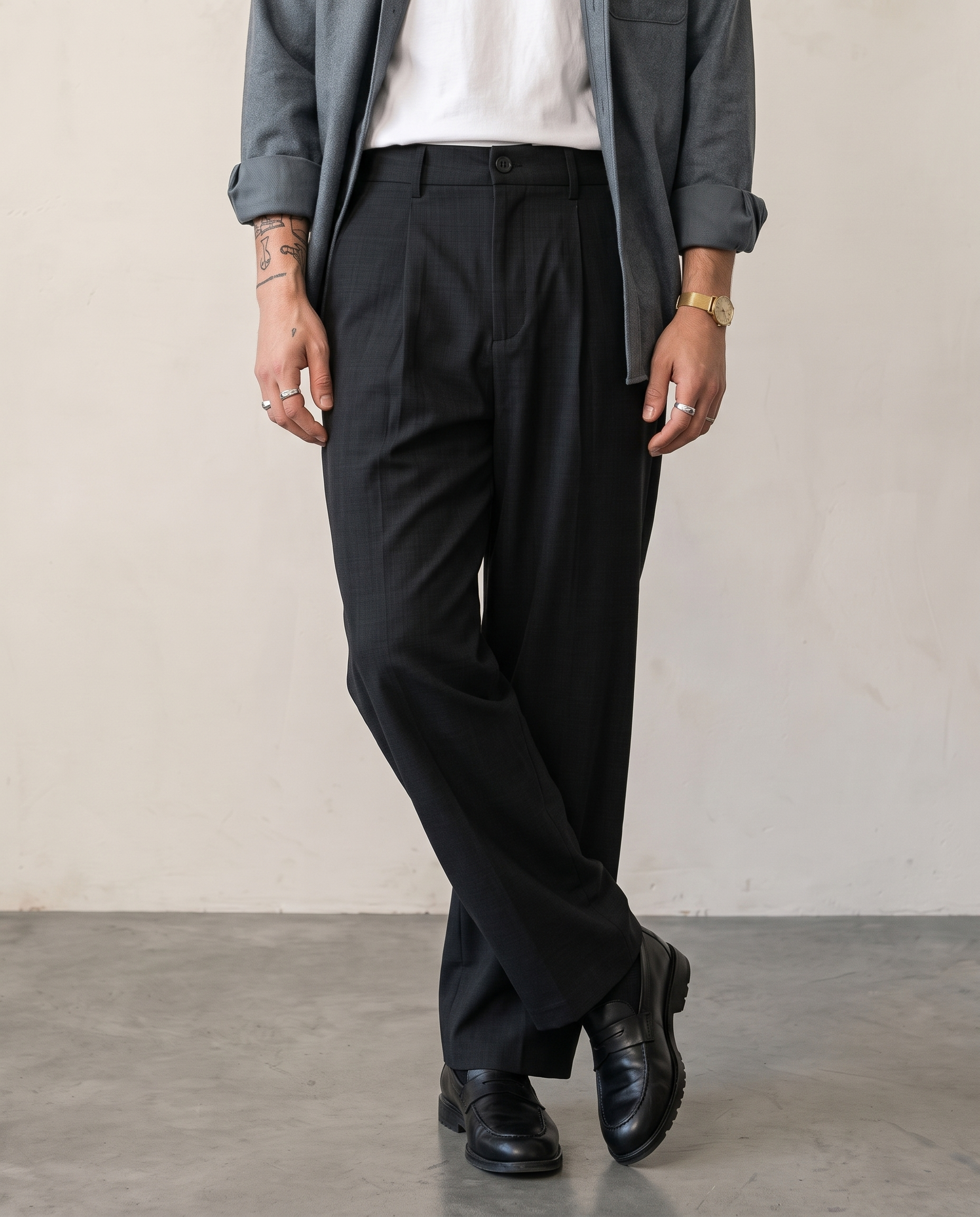 Pleated Suiting Wide-Leg Trousers - Black