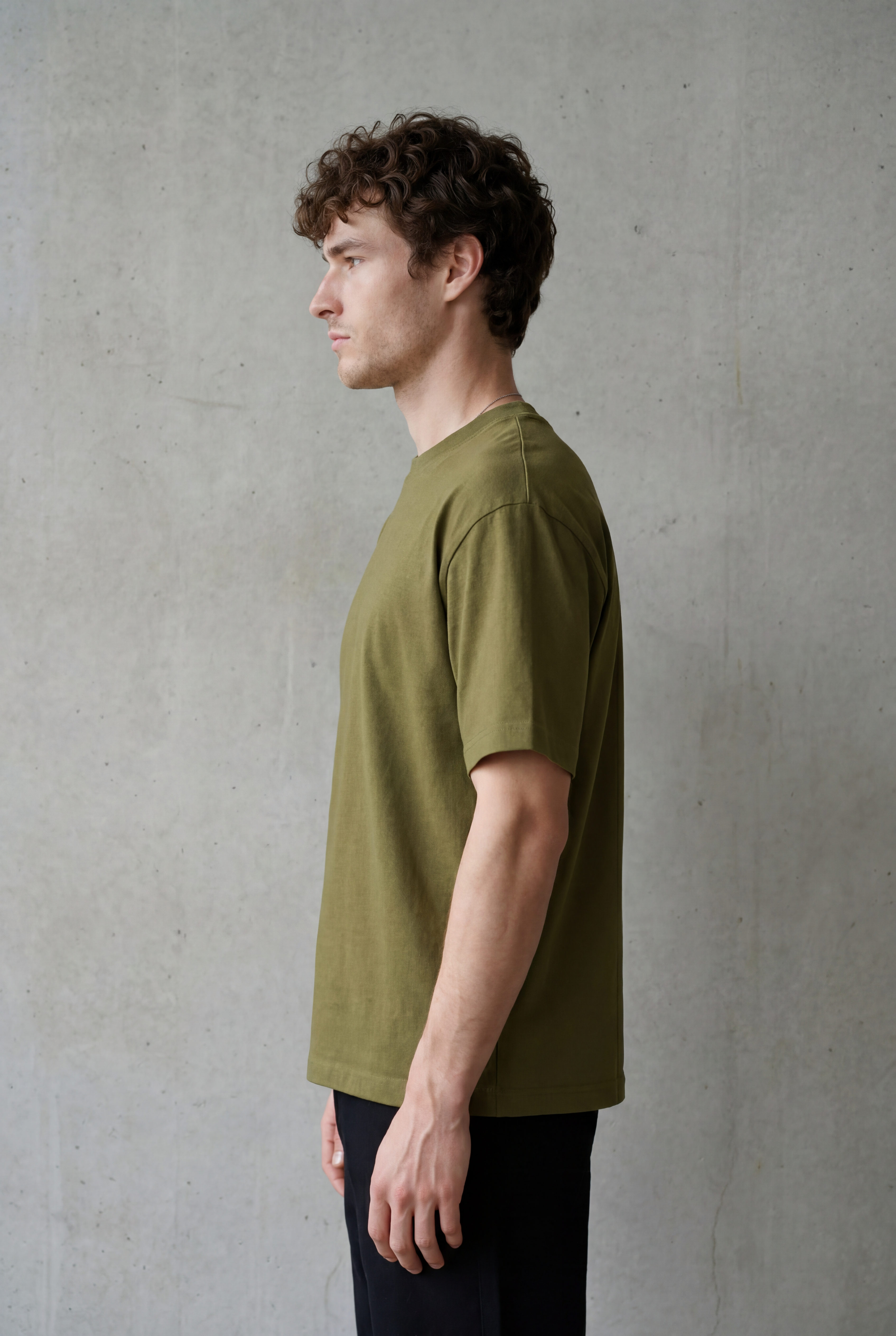 Frame Tee - Moss - side view