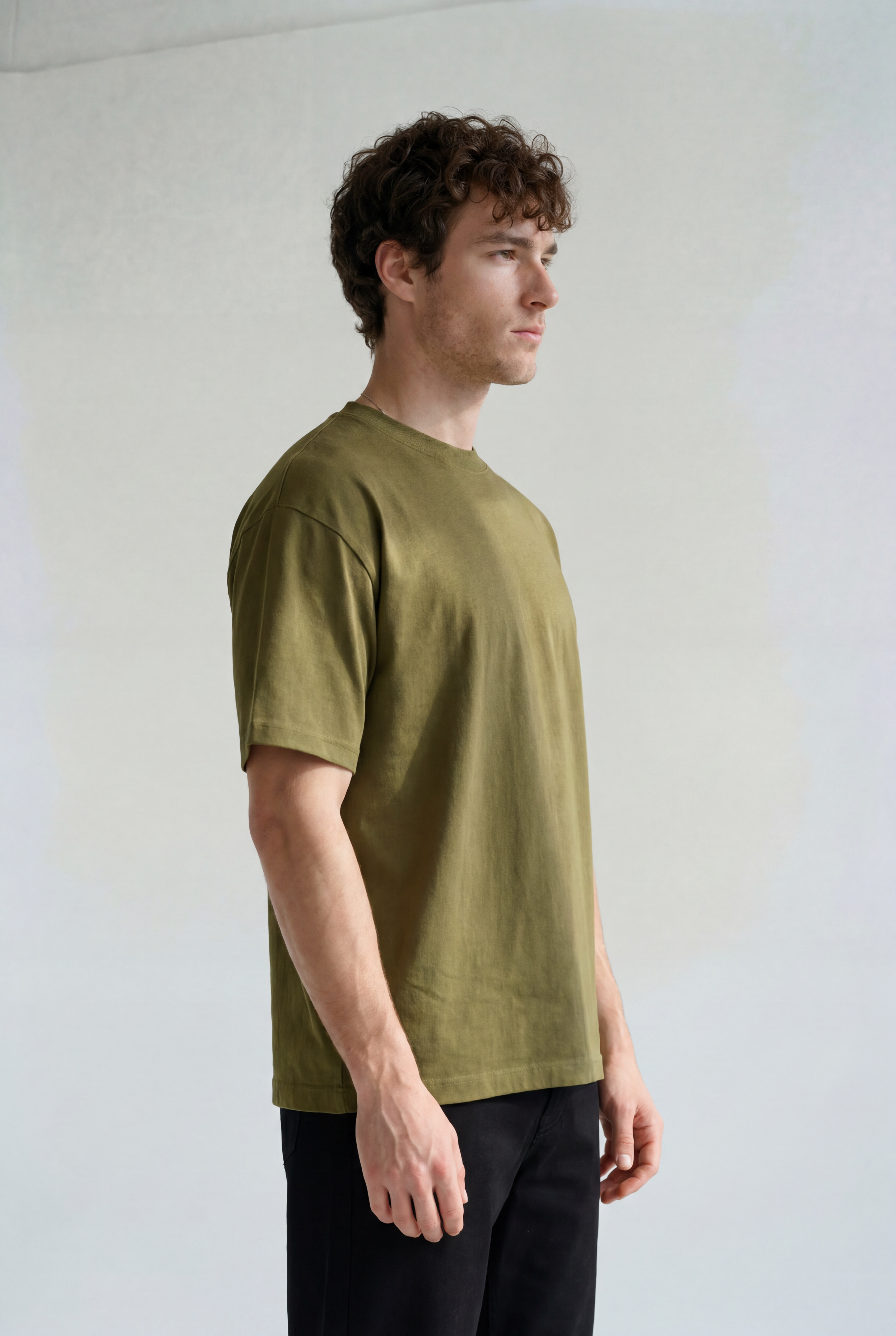 Frame Tee - Moss - side view