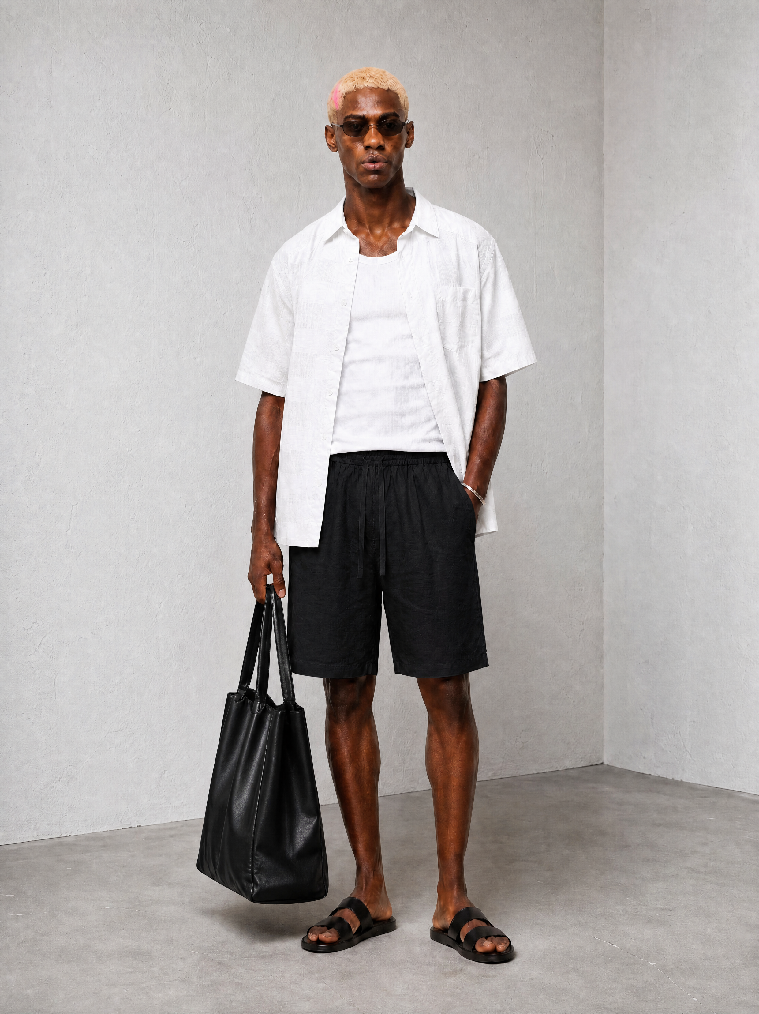 Relaxed Linen Shorts - Black - back view
