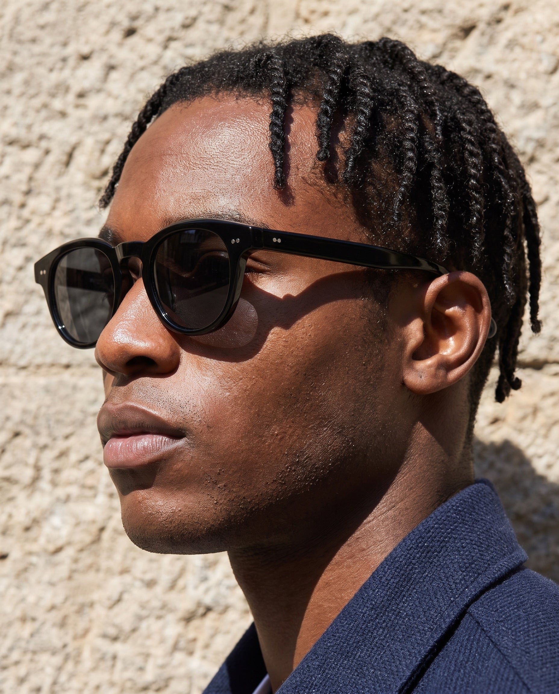 Hipland Cannes Sunglasses Black Grey on model