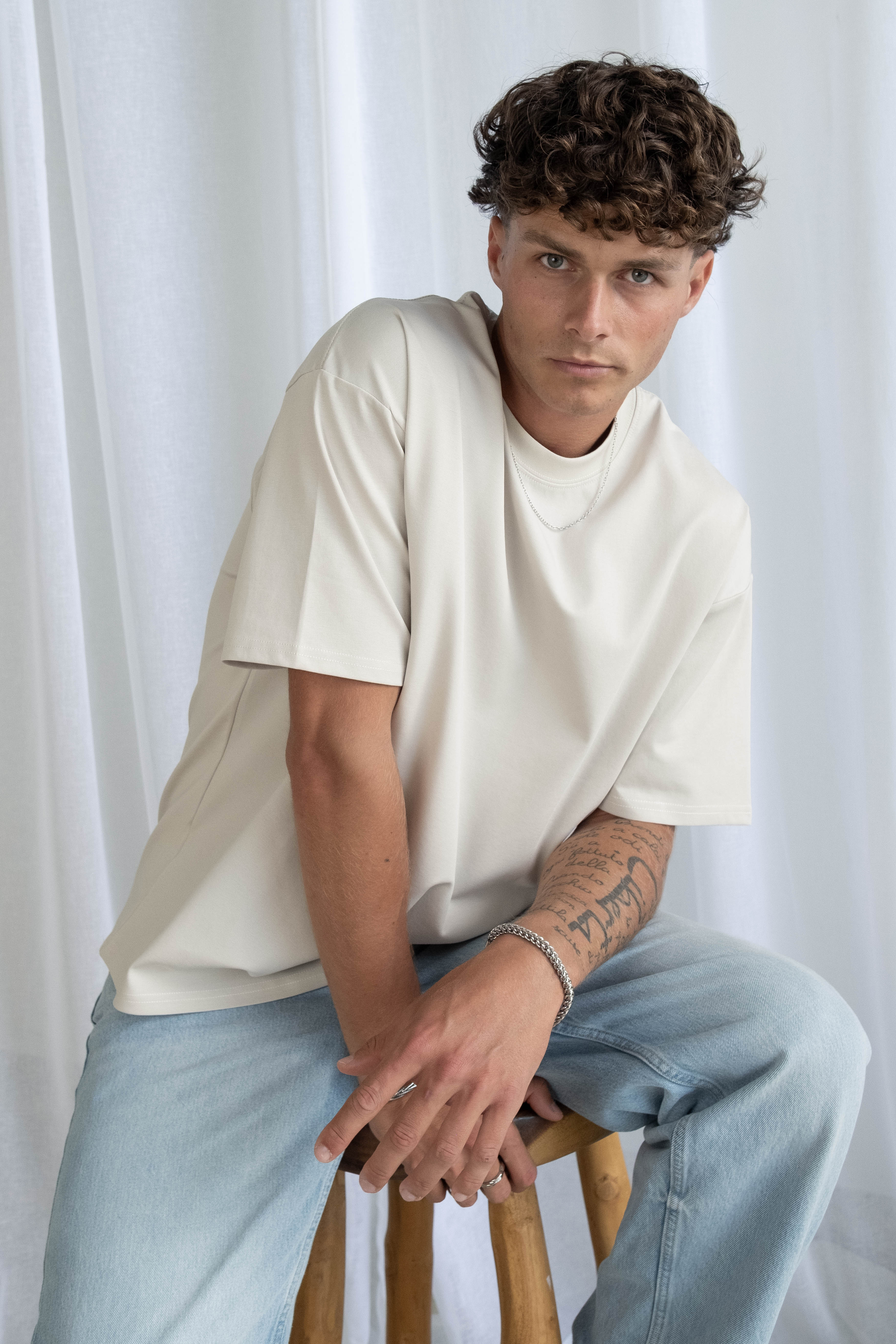 Frame Tee- Grey