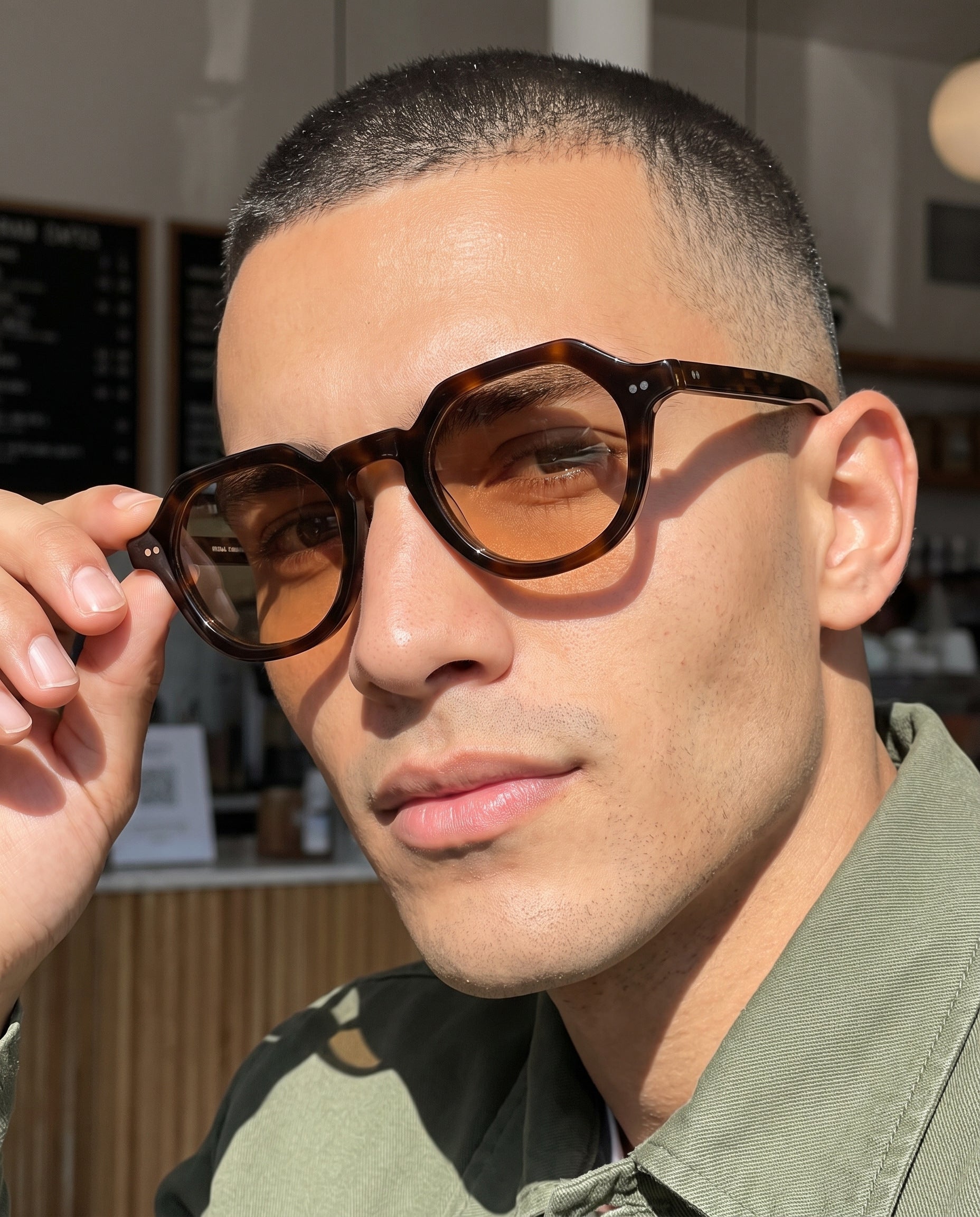 Hipland Fiji Sunglasses Tortoise Orange on model