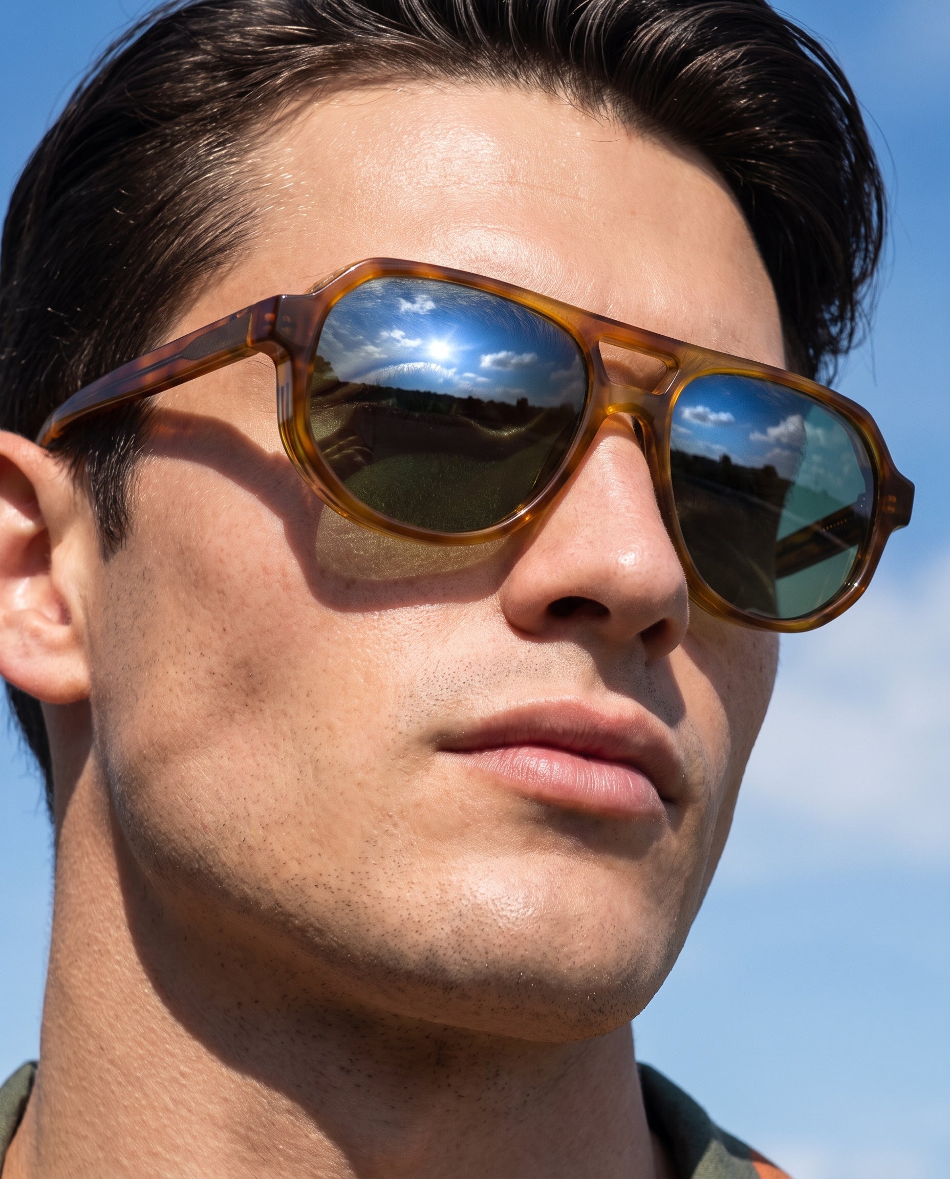 Hipland Hvar Sunglasses Tortoise Green on model