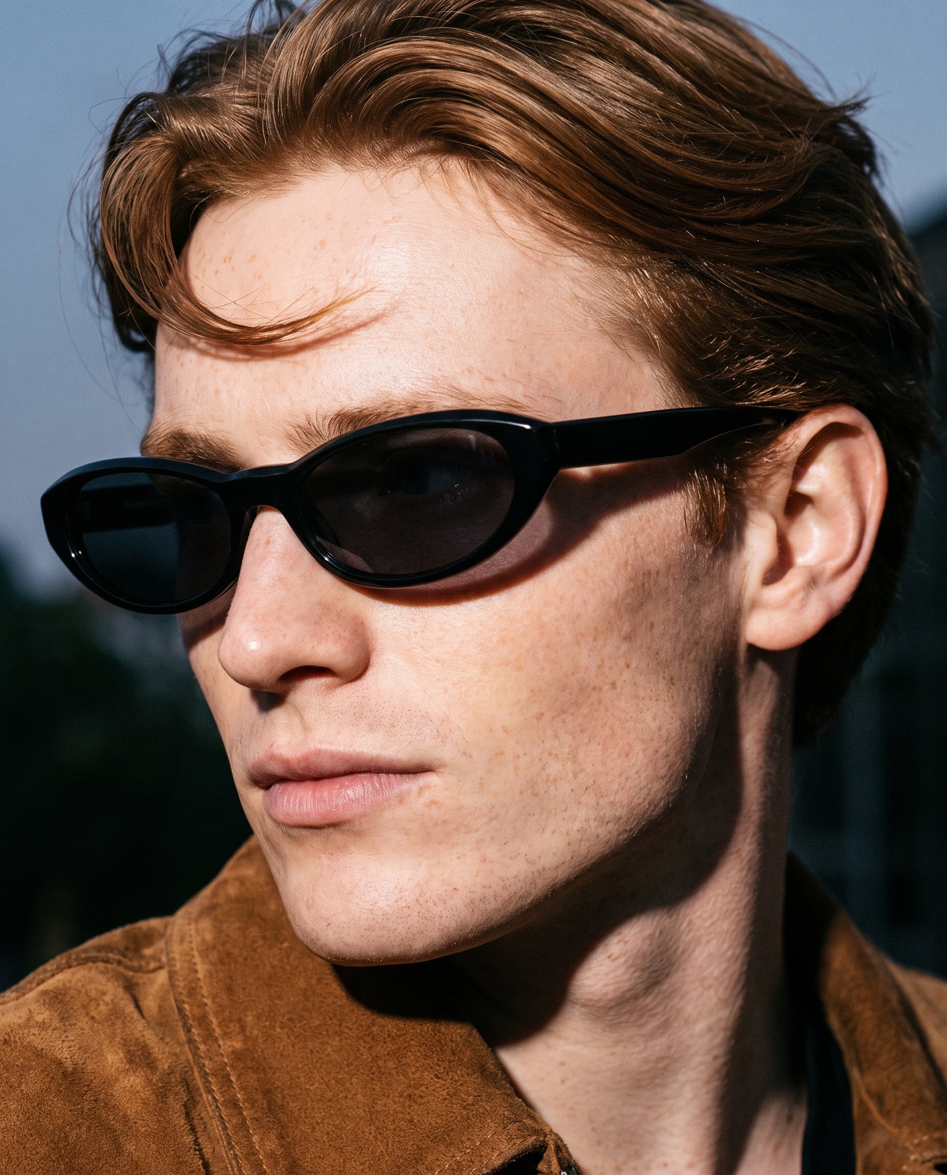 Hipland Marbella Sunglasses Black Grey on model