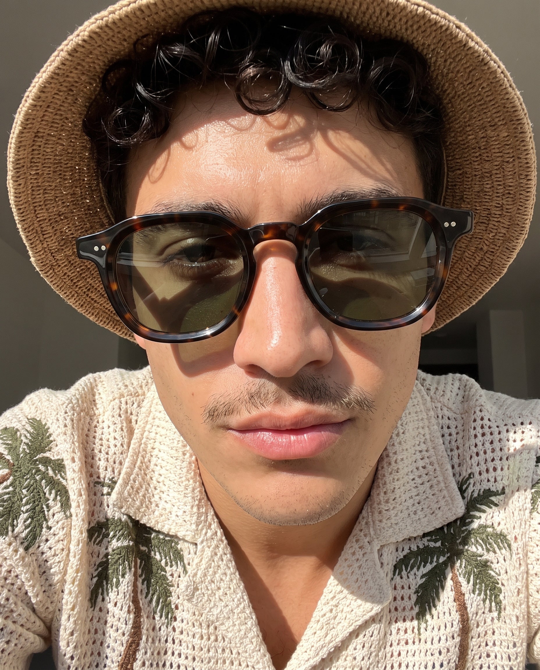 Hipland Palma Sunglasses Tortoise Green on model