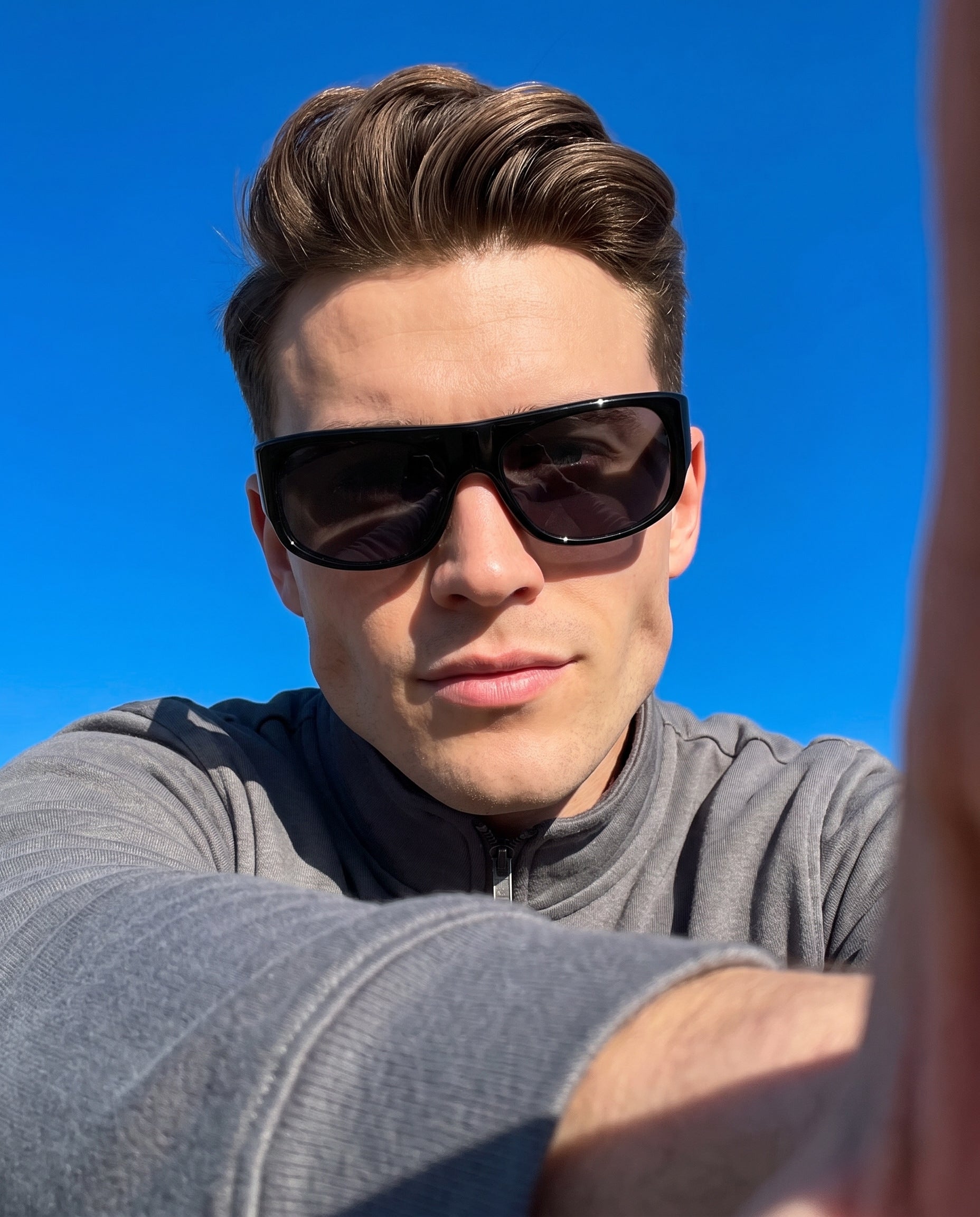 Hipland Sardinia Sunglasses Black Grey on model