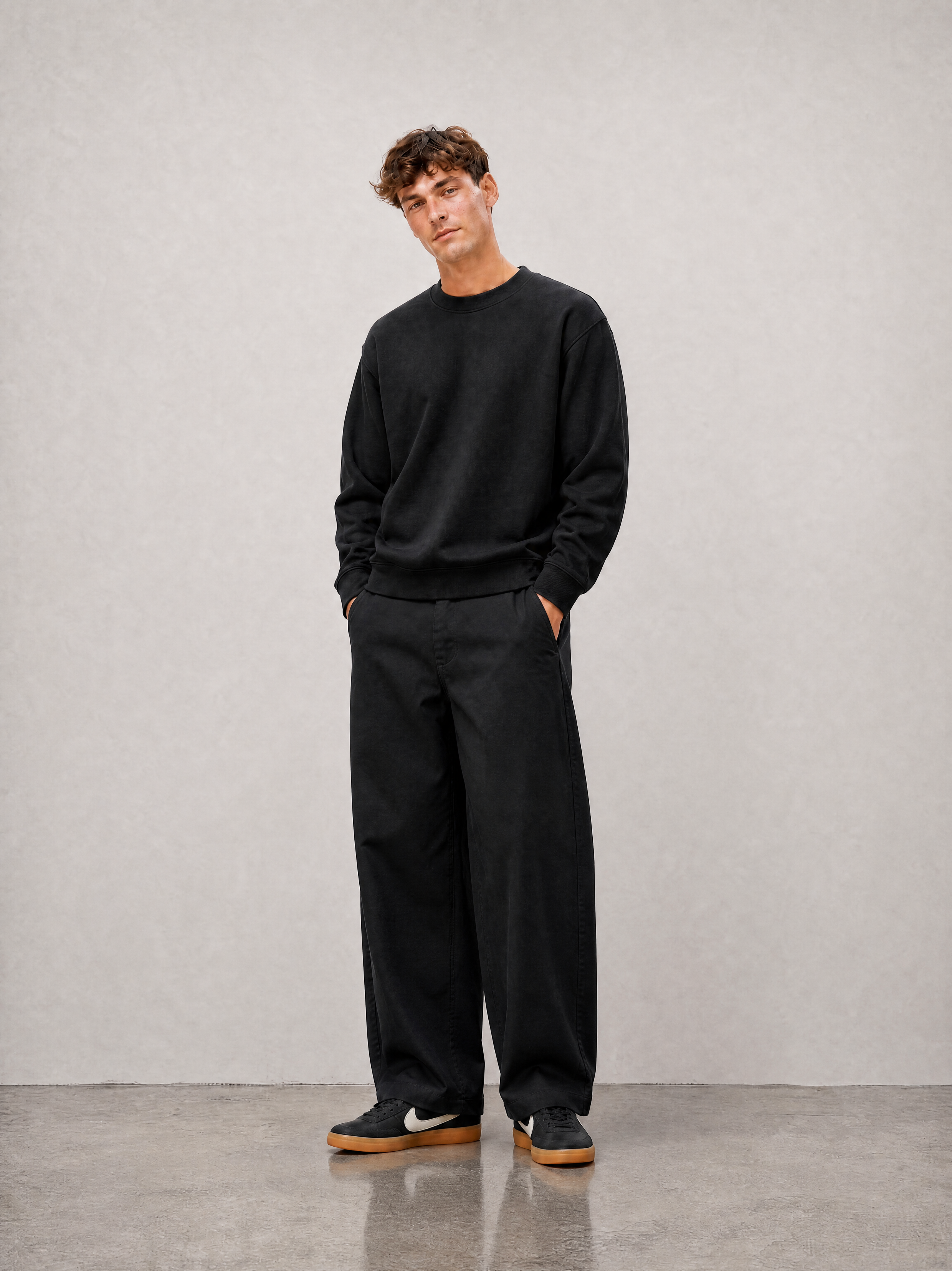 Relaxed Crewneck Sweatshirt - Black - detail view