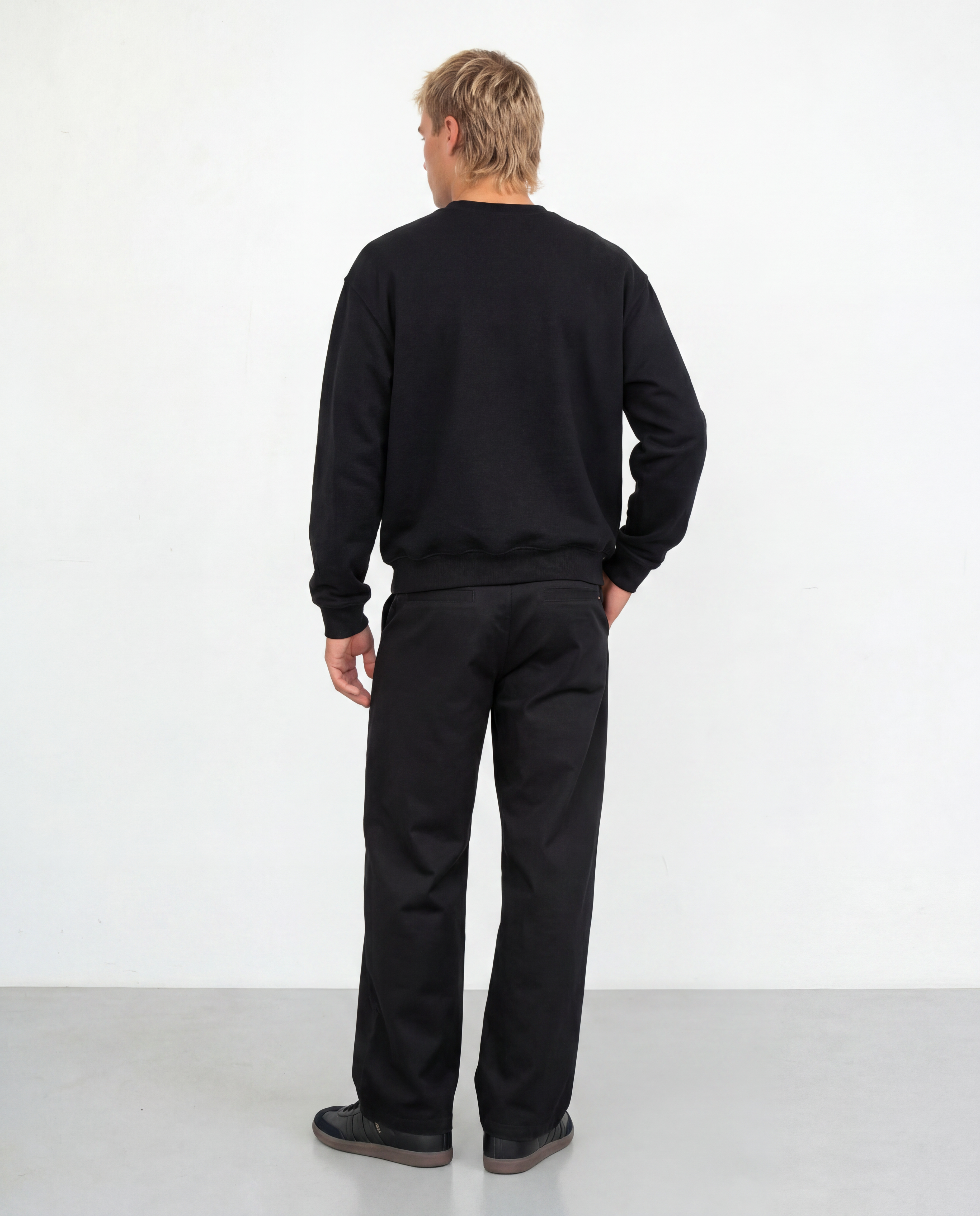 Relaxed Crewneck Sweatshirt - Black