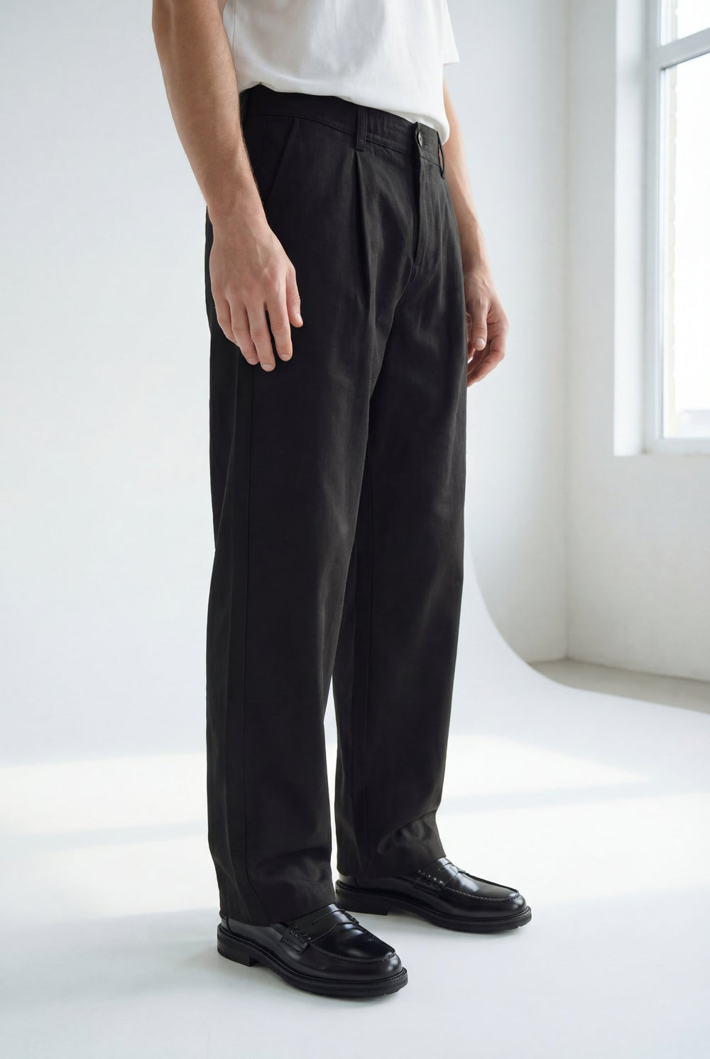 Hipland Pleated Kyoto Trousers Black lifestyle